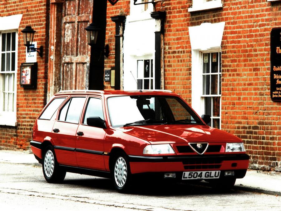  Alfa Romeo Sport Wagon (907) 1990 года  (UK) (фото 1 из 1)